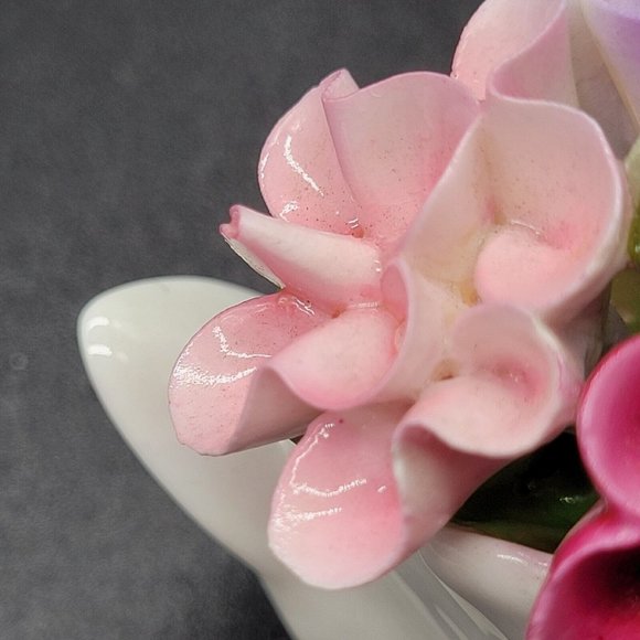 Vintage Aynsley Bone China Hand Modelled Swan With Flowers Figurine From England - Picture 8 of 12